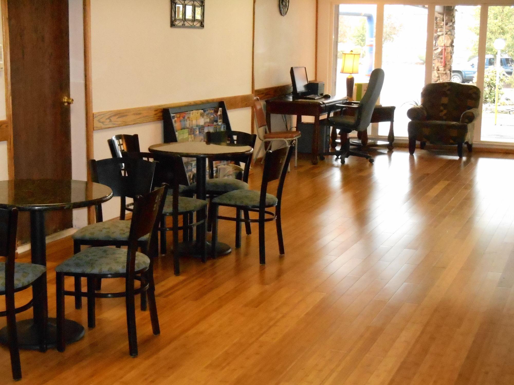 Guesthouse Inn & Suites Eugene/Спрингфийлд Екстериор снимка