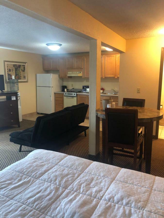 Guesthouse Inn & Suites Eugene/Спрингфийлд Екстериор снимка