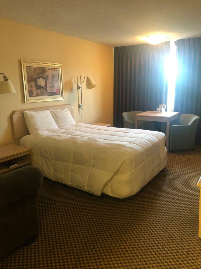 Guesthouse Inn & Suites Eugene/Спрингфийлд Екстериор снимка