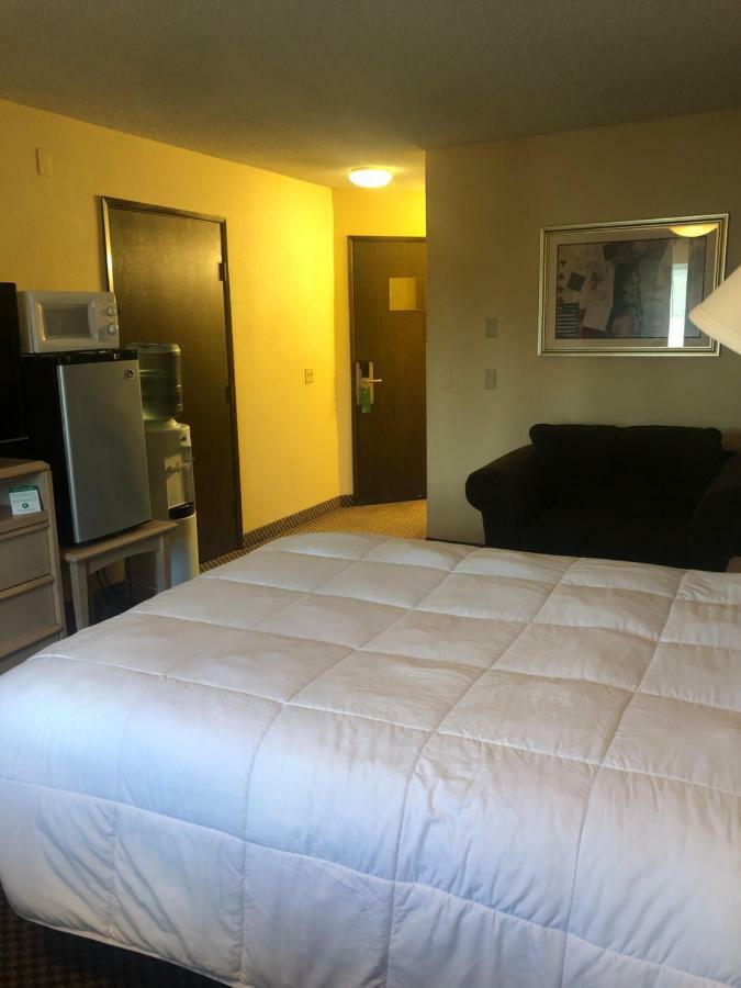 Guesthouse Inn & Suites Eugene/Спрингфийлд Екстериор снимка