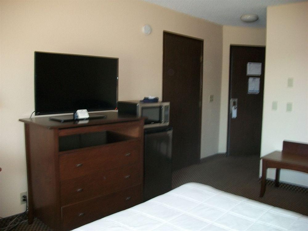 Guesthouse Inn & Suites Eugene/Спрингфийлд Екстериор снимка